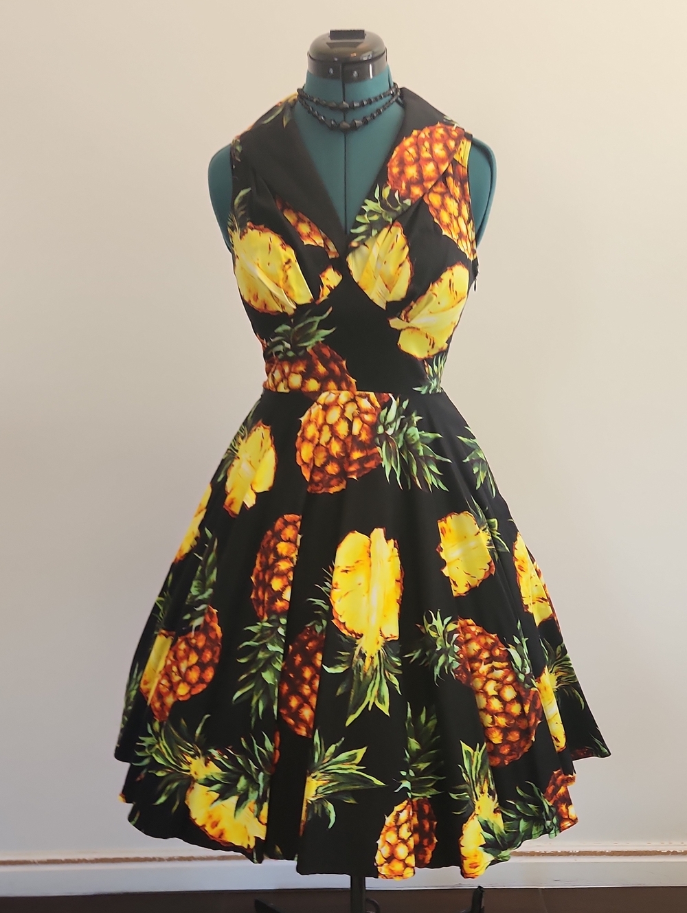 🍍Vintage-Inspired Black Pineapple Print Fit & Flare Swing Dress Sz S